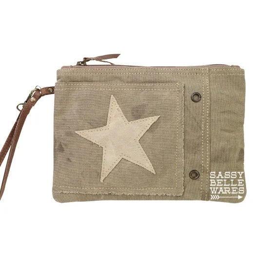 Star Wristlet