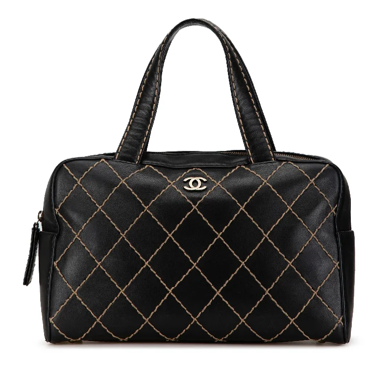 Chanel CC Wild Stitch Lambskin Handbag (SHG-PztZdy)